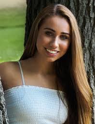 Heidi Hannah's Instagram, Twitter & Facebook