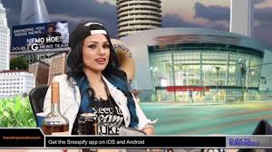 She came into the limelight through her versatile rapping skills and talents which are very hit in the market. Snow Tha Product Is Mexican Af Ggn Youtube