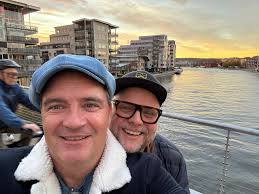 For ! en dag med fantastiske tilbakemeldinger på den nye plate mi .. tusen  takk alle sammen ! Jeg må takke offentlig de fantastiske musikerne jeg ikke  bare har med meg på