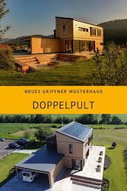 Located on the same floor as a boxing studio, a capoeira studio, and a photography studio, you can hear the buzz of machines as she and her team sew every single one of the garments in the most recent. Griffner Doppelpult Energieeffizient Und Modern Architektur Haus Haus Architektur Haus Bauen