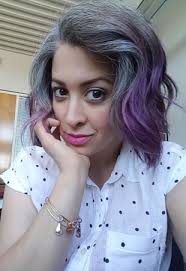 What Colors Look Best with Gray Hair?