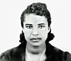 Linda Chenier's Instagram, Twitter & Facebook