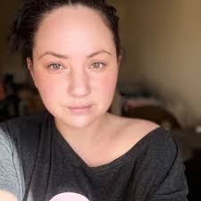 Hi, are there any afternoon/late night car service places in the area ?  thanks