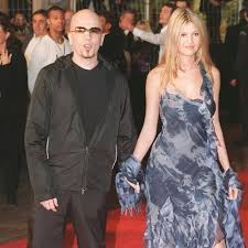 Dans le livre pascal obispo : Les Femmes De La Vie De Pascal Obispo