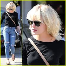 See emma stone's best hairstyles » frequently changing your hair colour is no easy feat, but hollywood's funny girl emma stone has it down pat. Emma Stone Debuts New Platinum Blonde Hair Emma Stone Just Jared