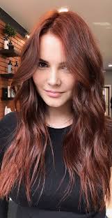 Auburn hair color looks amazing with black coats, it peeks nicely out of a hat and it makes any turtleneck sweater look ten times better. 40 The Best Autumn Hair And Colour Ideas You Ll Be Dying Auburn Hair Colour
