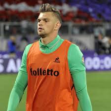 Dortmund hat anscheinend drei top. Bvb Transfer News Berater Von Torwart Bartlomiej Dragowski Heizt Geruchte An Bvb 09