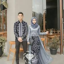 May 25, 2021 · buat kamu yang senang tampil feminin dengan setelan dress, idn times punya artikel khusus untukmu, nih!dalam artikel kali ini, kami telah mengumpulkan 10 inspirasi korean dress yang cocok dipakai hijabers. Jual Terlaris Couple Set Maxy Batik Kekinian Cl04 Ootd Kondangan Couple Gamis Pesta Couple Couple Batik Zahratussalam Couple Kondangan Baju Couple Di Lapak Rei Oshop Bukalapak