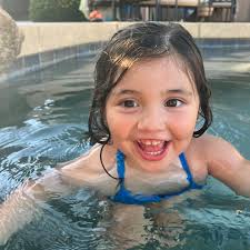 Lauren Eastham's Instagram, Twitter & Facebook