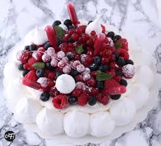 La Pavlova Aux Fruits Rouges