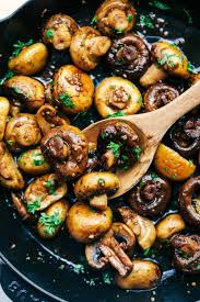 Honey Balsamic Garlic Mushrooms The Recipe Critic The broth is made rich with balsamic caramelized onions, sauteed mushrooms and dried thyme. honey balsamic garlic mushrooms the