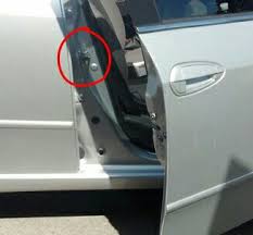 Bu tarz sesleri kesmenin en mantıklı yolu makine yağıdır. Kapidan Gelen Gicirti Sesleri