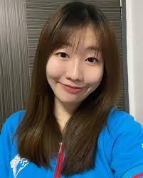 𝑪𝒂𝒓𝒐𝒍 𝑪𝒉𝒆𝒘