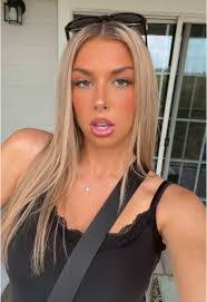 Amanda Dorado's Instagram, Twitter & Facebook