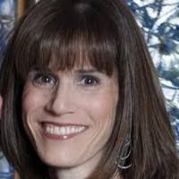 Wendi Norris's Instagram, Twitter & Facebook