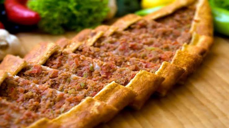 Qıymalı pide