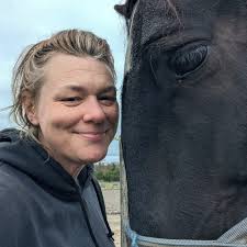 Beginner horse riding lessons for 7-year-old