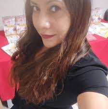 Alida Zamora's Instagram, Twitter & Facebook