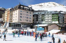 Les webcams de la station pas de la casa sont régulièrement mises à jour pour donner un excellent aperçu en direct des conditions d'enneigement sur place. Webcams Grandvalira Hotel Kandahar Le Pas De La Case Andorre