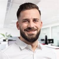 80+ Profile mit dem Suchbegriff „Colangelo“