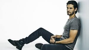 If you google around a bit or read people's blogs, you'll notice that ben has been 'linked' to actress as of now, i do not believe he has a girlfriend.although he certainly made it clear that he's interested and available.: Ben Barnes Bio Wife Or Girlfriend Here Are Facts You Need To Know Networth Height Salary