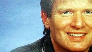 Curt Petersen er død