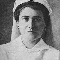 Porträtt från fotografen Maria Teschs ateljé i Linköping. 1913.Beställare:  Ingeborg Löfgren.