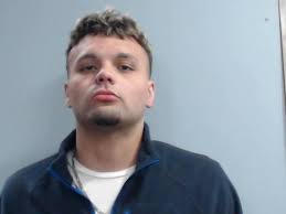 Woman shot in near-campus apartment complex popular among UK students,  media reports show