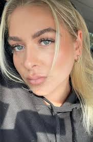 Broken mum's 'hippy crack' warning after daughter dies 'surrounded by  nitrous oxide canisters'