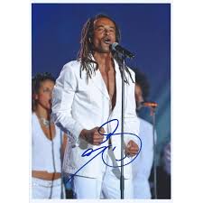 This is a set category. Yannick Noah Autograph
