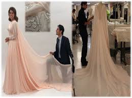 Princess eugenie has shared a rare photo of the scar she has on her back from undergoing surgery to correct scoliosis, along with an empowering message for fans. Casamento Real Da Princesa Eugenie De York E Jack Brooksbank Parte 1 Royal Wedding Of Princess Eugenie Of York And Jack Brooksbank Part 1