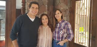 Llega únicas, el show de sandra mihanovich, vale archimó, anita martínez, lourdes sánchez y cecilia figaredo. Sandra Mihanovich La Artista Solidaria Que Desde Hace Varias Decadas No Deja De Tocar Su Propio Tambor Infobae