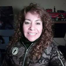 Veronica Cash's Instagram, Twitter & Facebook