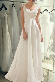 Die vielzahl der verschiedenen hochzeitskleider ist in den letzten jahren enorm gestiegen. Seite 4 Brautkleid Empire Stil Und Hochzeitskleid Empire Stil Mekleid De