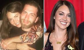 Lacey amelia turner es una actriz inglesa ganadora de varios premios y mejor conocida por interpretar a lacey — may refer to: K7khqu8s Cqckm