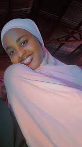 Hadithi za AISHA KHAN mtunzi