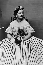 Lincoln was not given a middle name.he had an older sister sarah (grigsby) who died while giving birth at a young age. One Of The Most Unpopular First Ladies Mary Todd Lincoln