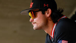 Chris Benavidez's Instagram, Twitter & Facebook