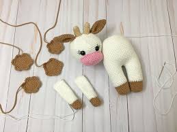 Combine the tops & bottoms of ears; Amigurumi Holland Cow Free Pattern Crochet Amigurumi Daily