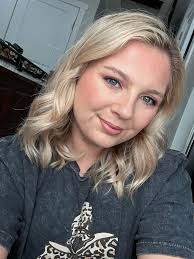 One compact for a full makeup look