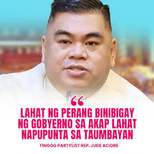 Marilyn Gade's Instagram, Twitter & Facebook