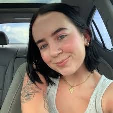 Sadie Powers's Instagram, Twitter & Facebook