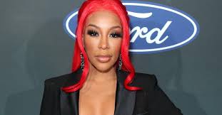 Michelle is an r&b/soul singer and songwriter. Vzmodjsl9hv5jm