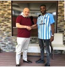 Adana sokaklarında ve adana 5 ocak fatih terim stadyumu'nda mikrofon uzatılan adanalılar #adanademirspor sevgisi anlattı. Adana Demirspor Kulubu Limasssol Da Forma Giyen Gambiyali Carayol Ile Anlasti Haberler Spor
