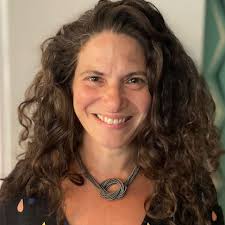 Joanna Weiner's Instagram, Twitter & Facebook