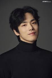 After his hiatus, #MrQueen actor Kim Jung Hyun is back with new profile  photos from his new company, STORY J—housing stars Kim Tae Hee, Seo In Guk,  and Kim Sung Cheol, among