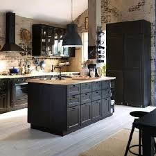 En 2019, on change de cuisine et on en installe une qui nous plait vraiment, afin de faire de cette pièce un lieu privilégier. Cuisine Noir Mat Et Bois Ikea