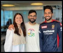 These two are couple goals and once again virat kohli once again took to social media to make all the couples go green with envy. Ipl 2021 Anushka Sharma Virat Kohli Get Clicked With Fan Boy Mohammed Azharuddeen