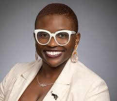 Malinda Parsee's Instagram, Twitter & Facebook