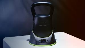 De lifeline kettlebell is uit één stuk gegoten. Six In One Smart Kettlebell Gets You Ripped And Saves Space Too Cnet